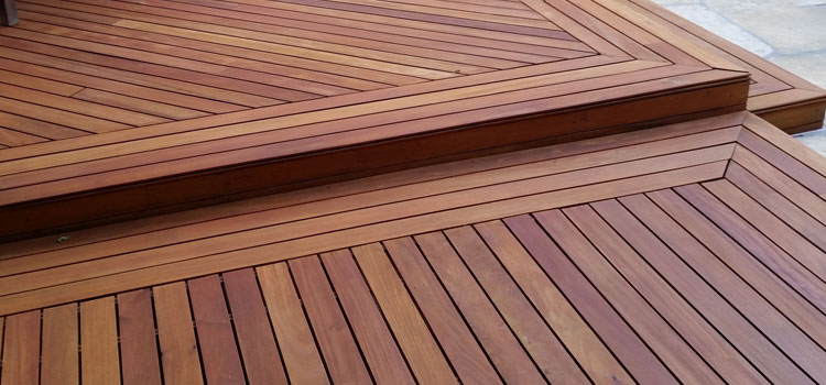 Redwood Decking Material in Hawthorne, CA